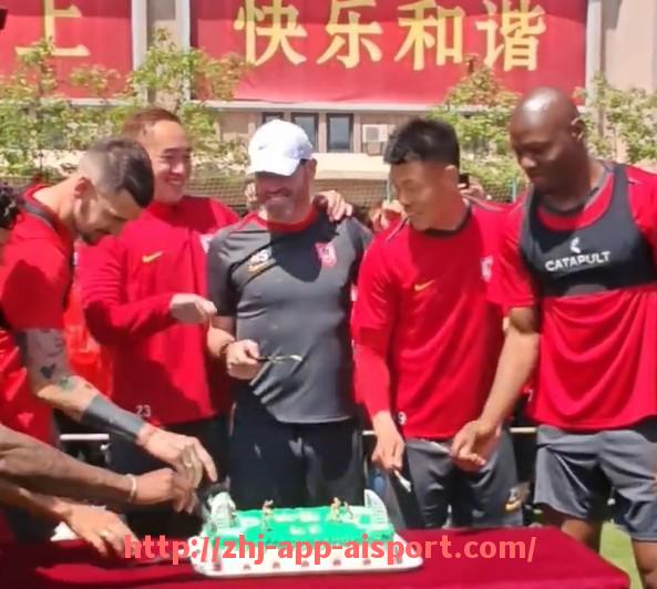 爱体育app-世俱杯国际裁判介绍：执法经验、判罚风格与关键数据回顾